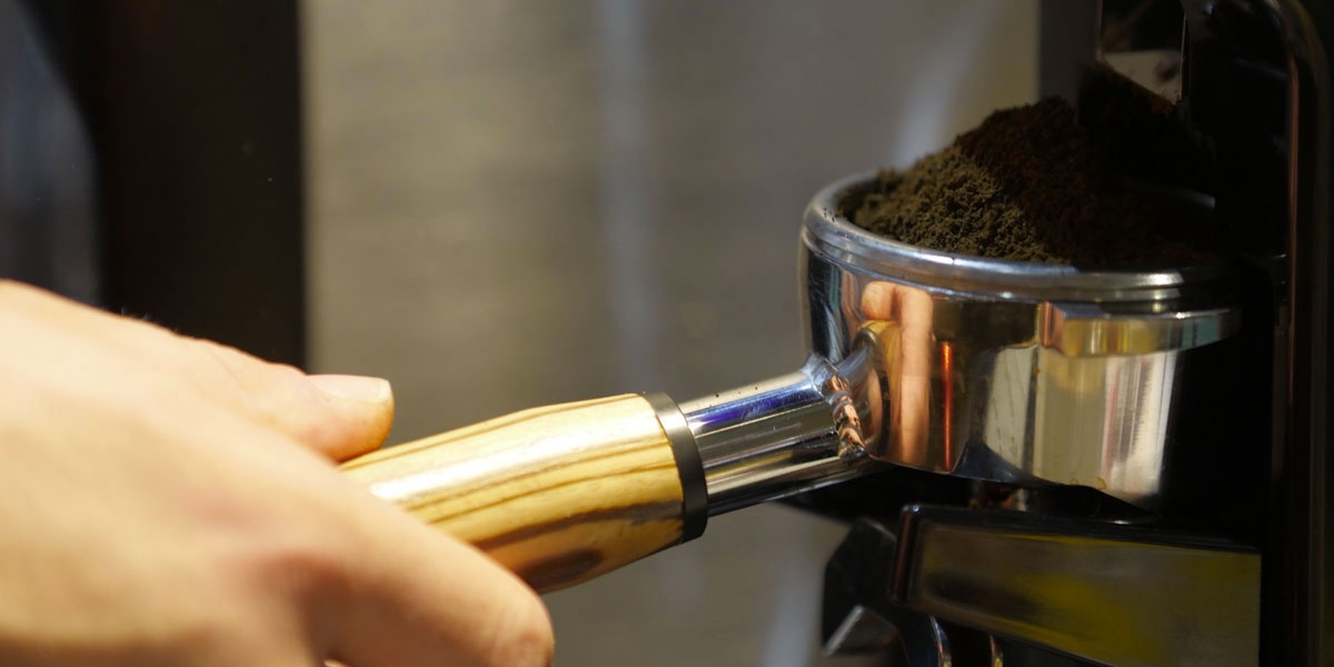 Coffee grinder-dosers for espresso machines | La Cimbali US